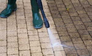 Advantages of High-Pressure Water Jetting Advantages of High-Pressure Water Jetting
